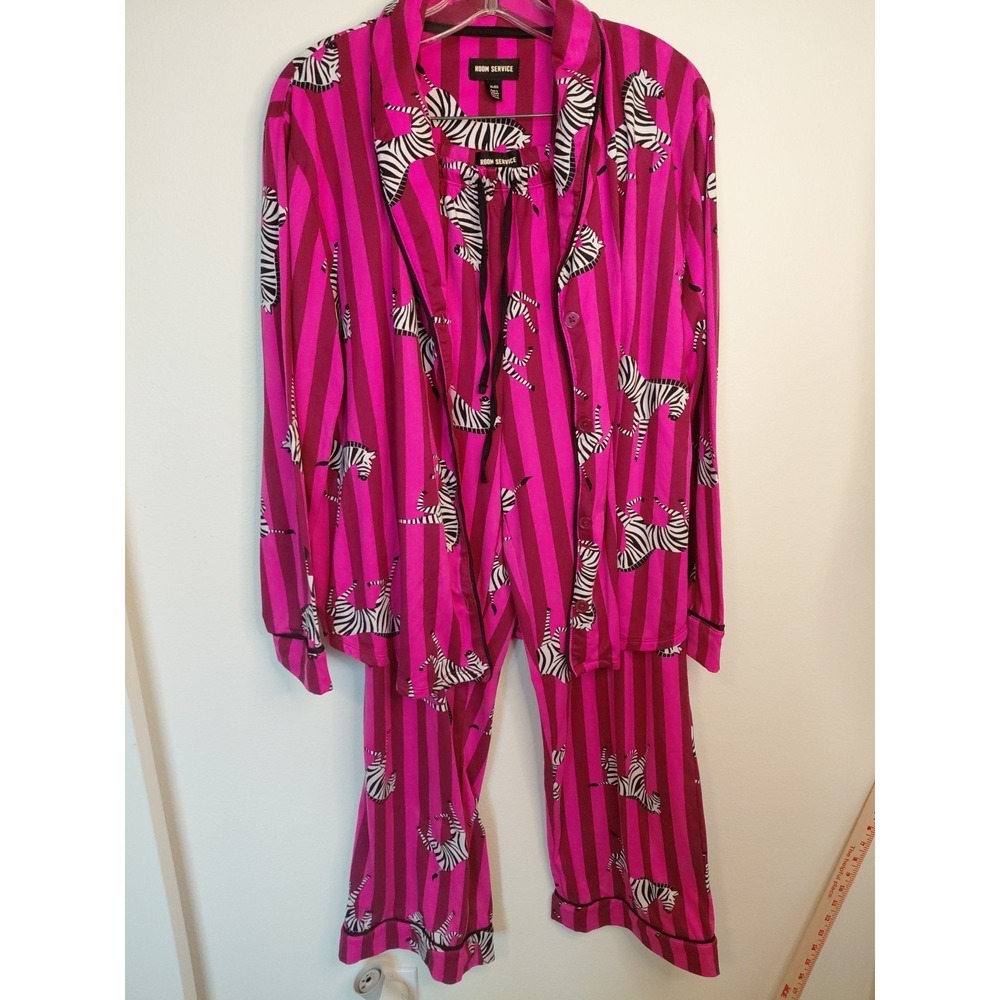 Room Service Zebra Pajama Set XL Pink Lounge Soft Sleepwear Shawl Collar